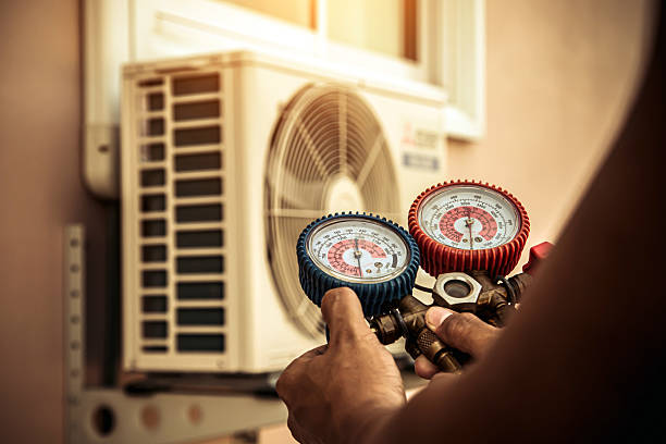 Professional Hvac technician working in Brave, PA